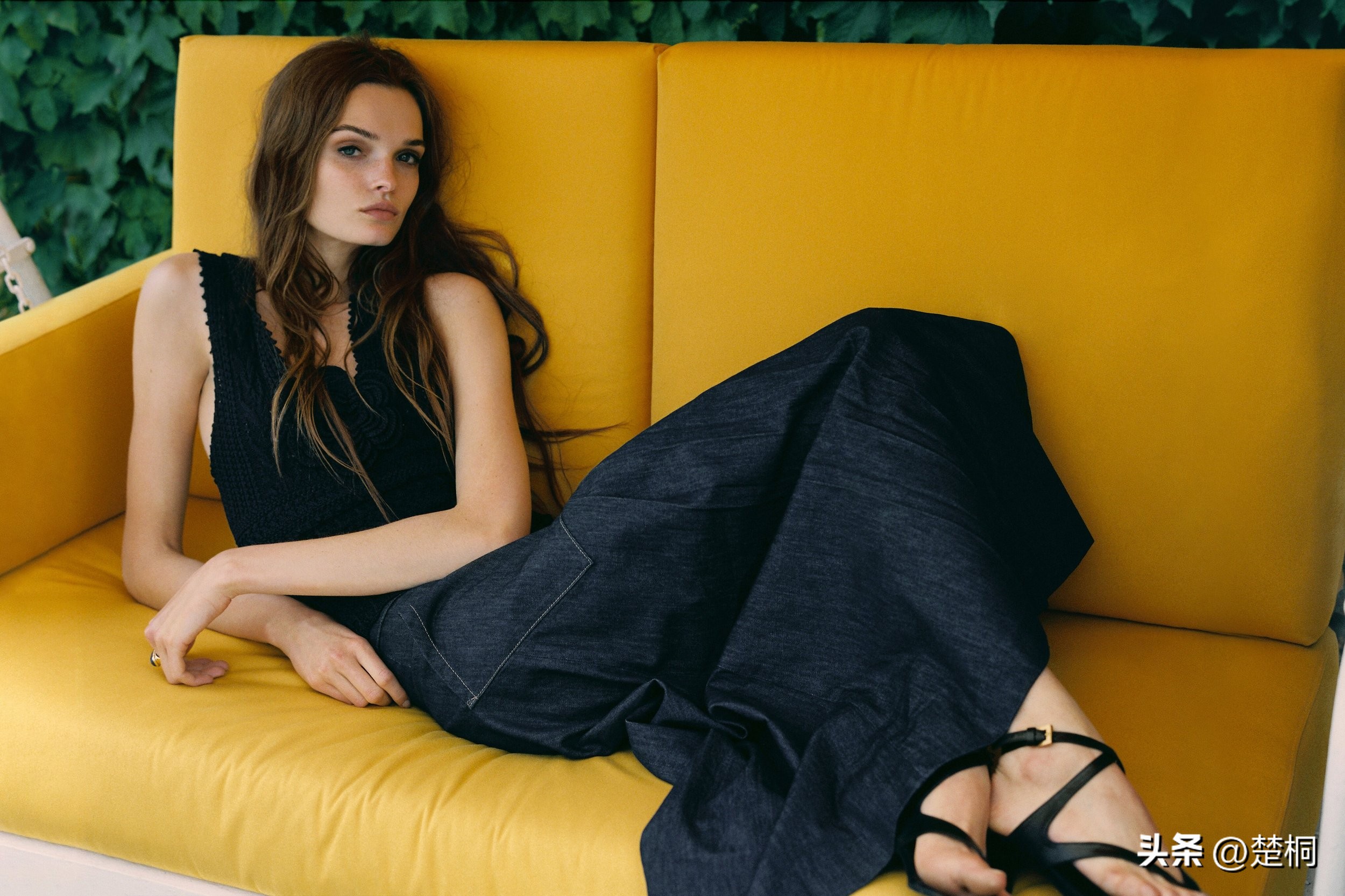 美国超模露露·坦尼，麦西姆杜特夏季新品宣传摄影