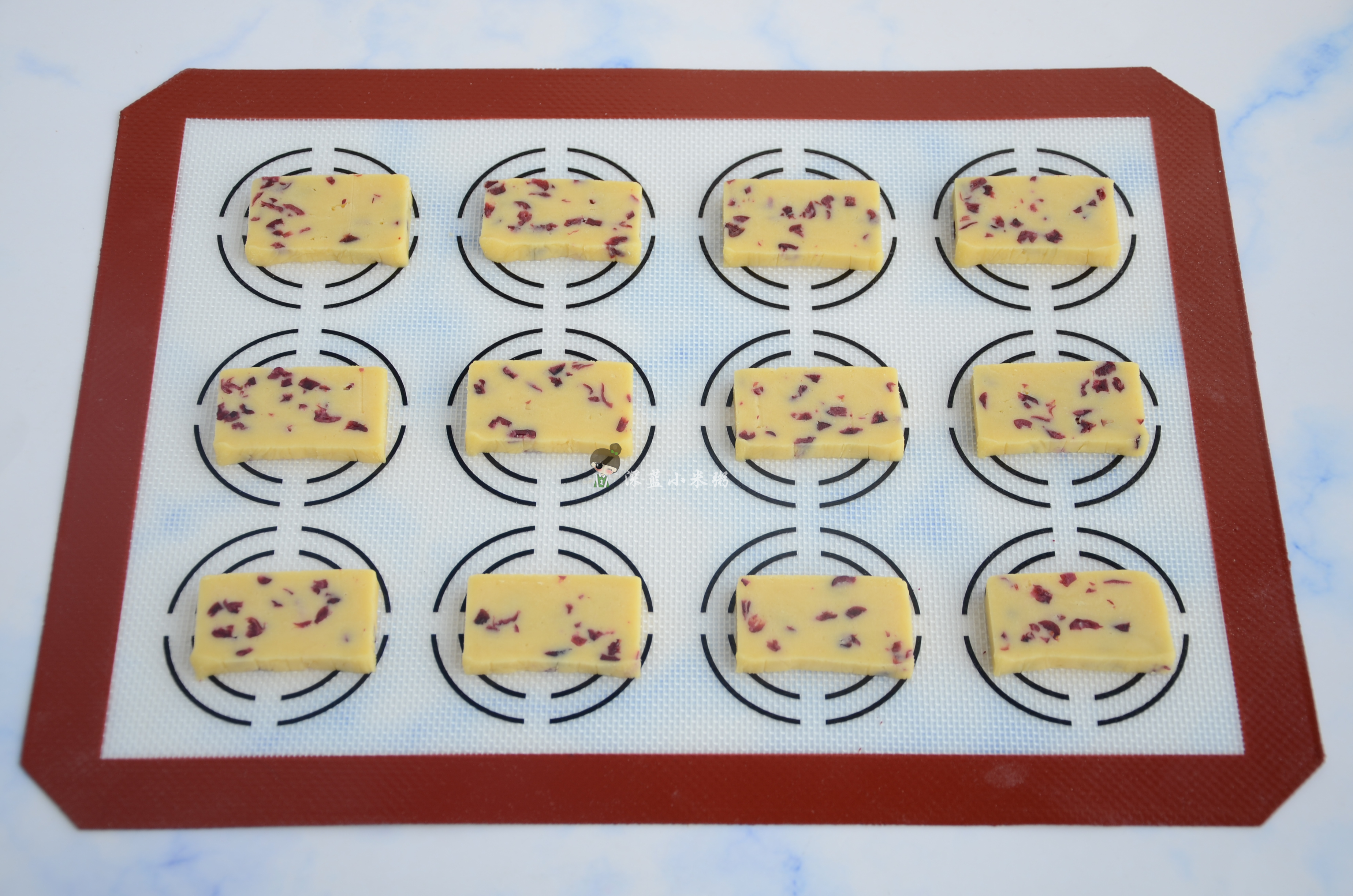 一学就会的蔓越莓曲奇饼干,酥脆简单的蔓越莓饼干