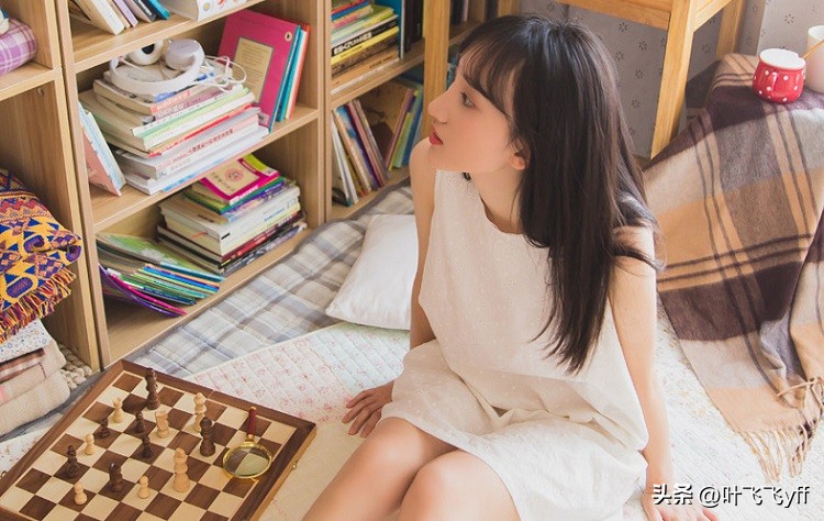 女人喜欢你不会回你信息,女人喜欢你却不说的表现