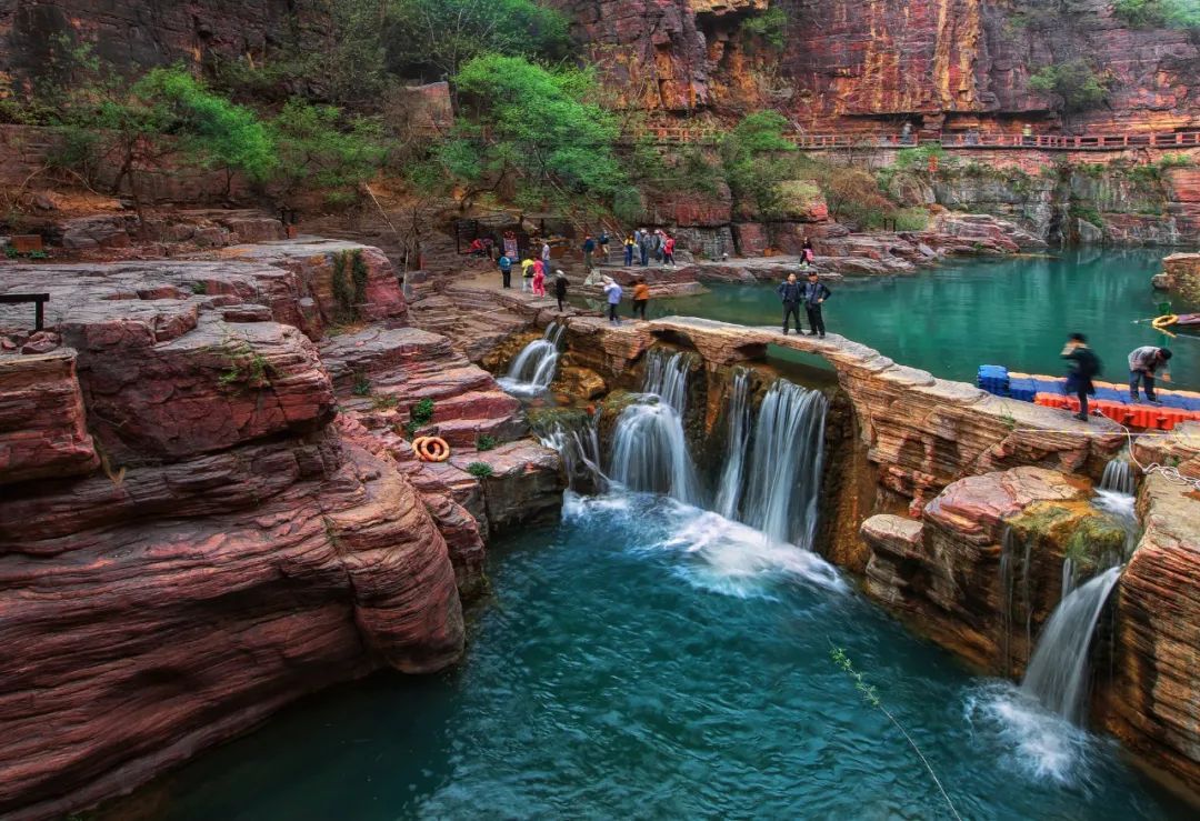 强买强卖、炫技跟风，景区不要盲目自救