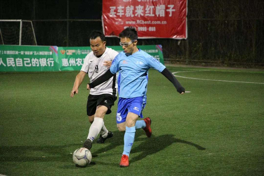 竞技绿茵逐梦,竞技绿茵场