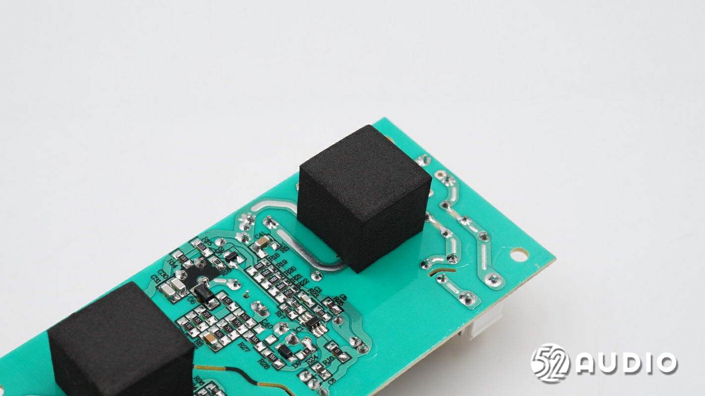 雷蛇天狼星v2专业版,razer雷蛇利维坦巨兽v2和天狼星v2