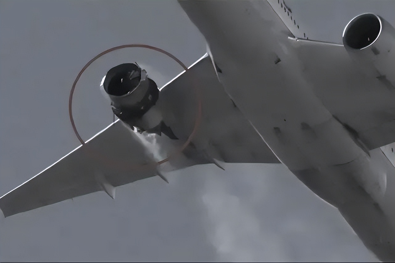 川航3u8633航班空中盘旋8小时,川航3u3839起飞后故障返航