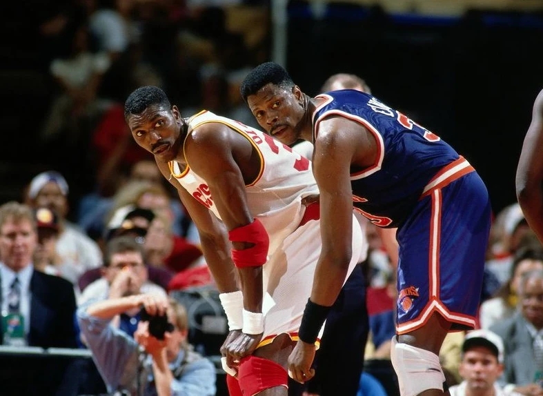 分享97年NBC评选的90年代十大巨星，看看和如今的排名有何区别？