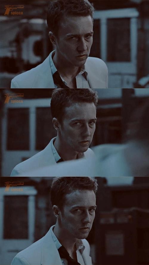 爱德华·诺顿《搏击俱乐部》,爱德华诺顿惊艳表演