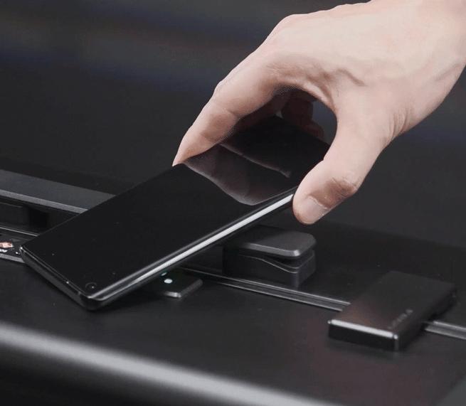 从明星到大咖，为何大家都喜爱“箱包界的苹果”？