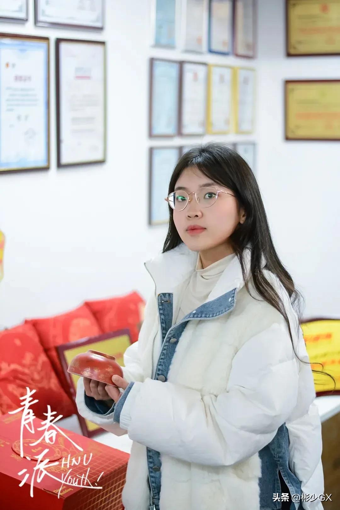 在校女大学生创业2年,在校女大学生赚17万