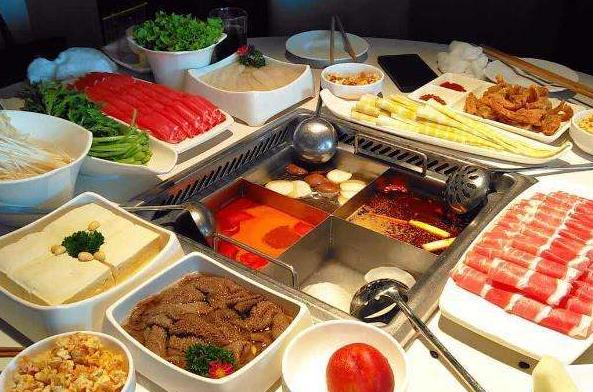 一个女孩从服务员到月入2万,从一个服务员到现在身价百万的她