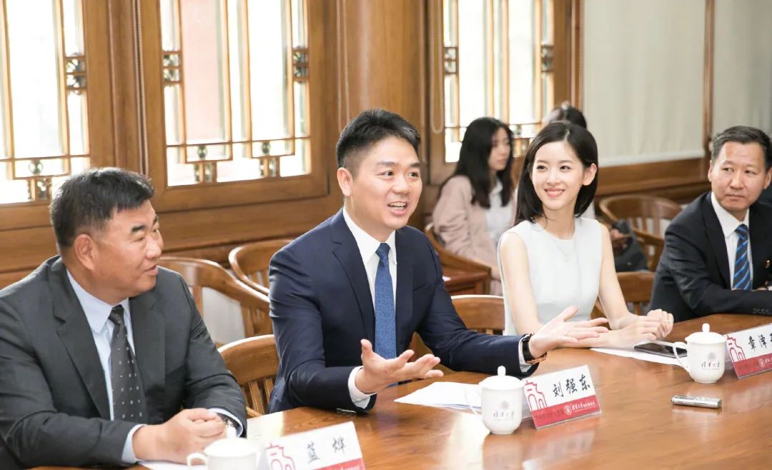 高调亮相戛纳，章泽天真没怀三胎？