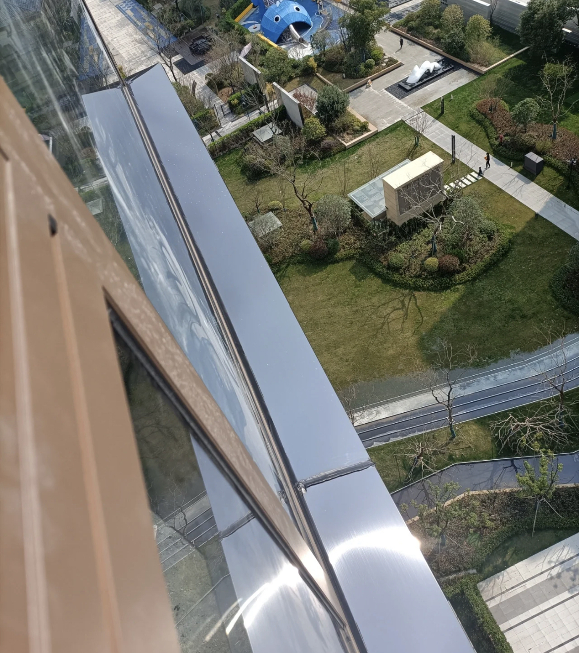 两层楼有必要装断桥铝窗吗,选择做什么样的断桥窗才更通风