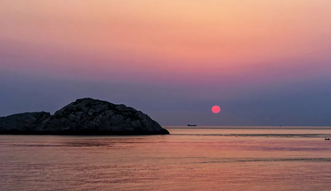 世界上被遗忘的小岛,大海中的神秘无人小岛