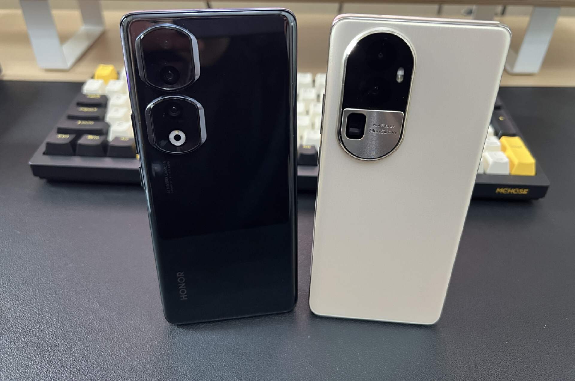 荣耀90pro和opporeno10+拍照对比,opporeno10pro和荣耀90pro拍照