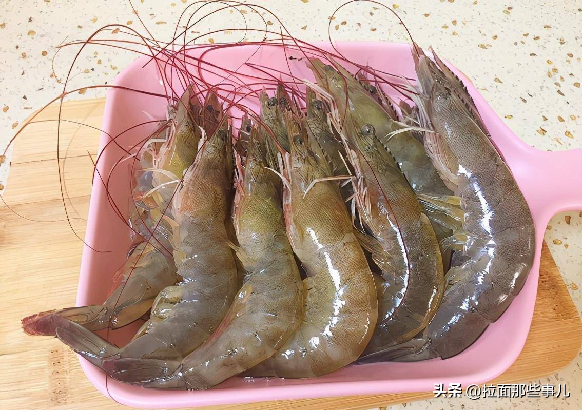 怎样煮盐水虾煮多长时间,煮盐水虾是开水下锅还是凉水下锅