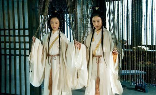 曹操被张绣打,三国曹操因为什么跟张绣反目成仇