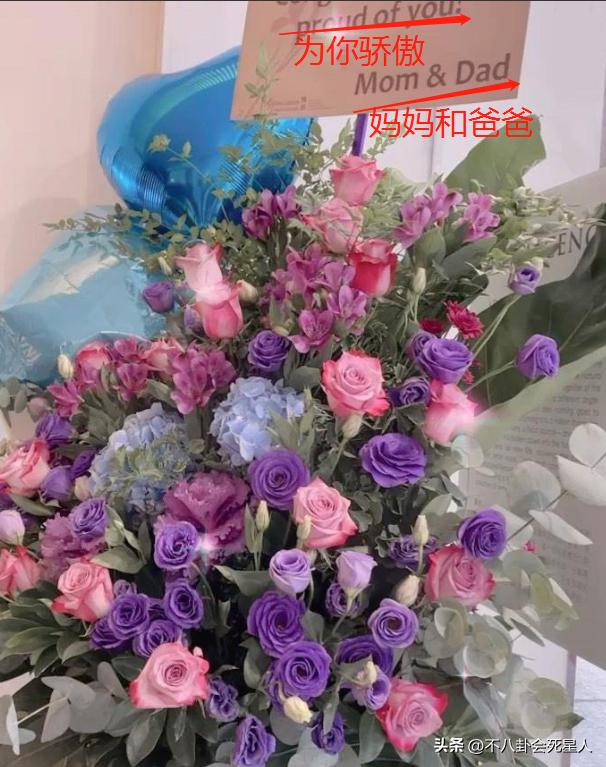 张学友7岁的照片,张学友早期西装照