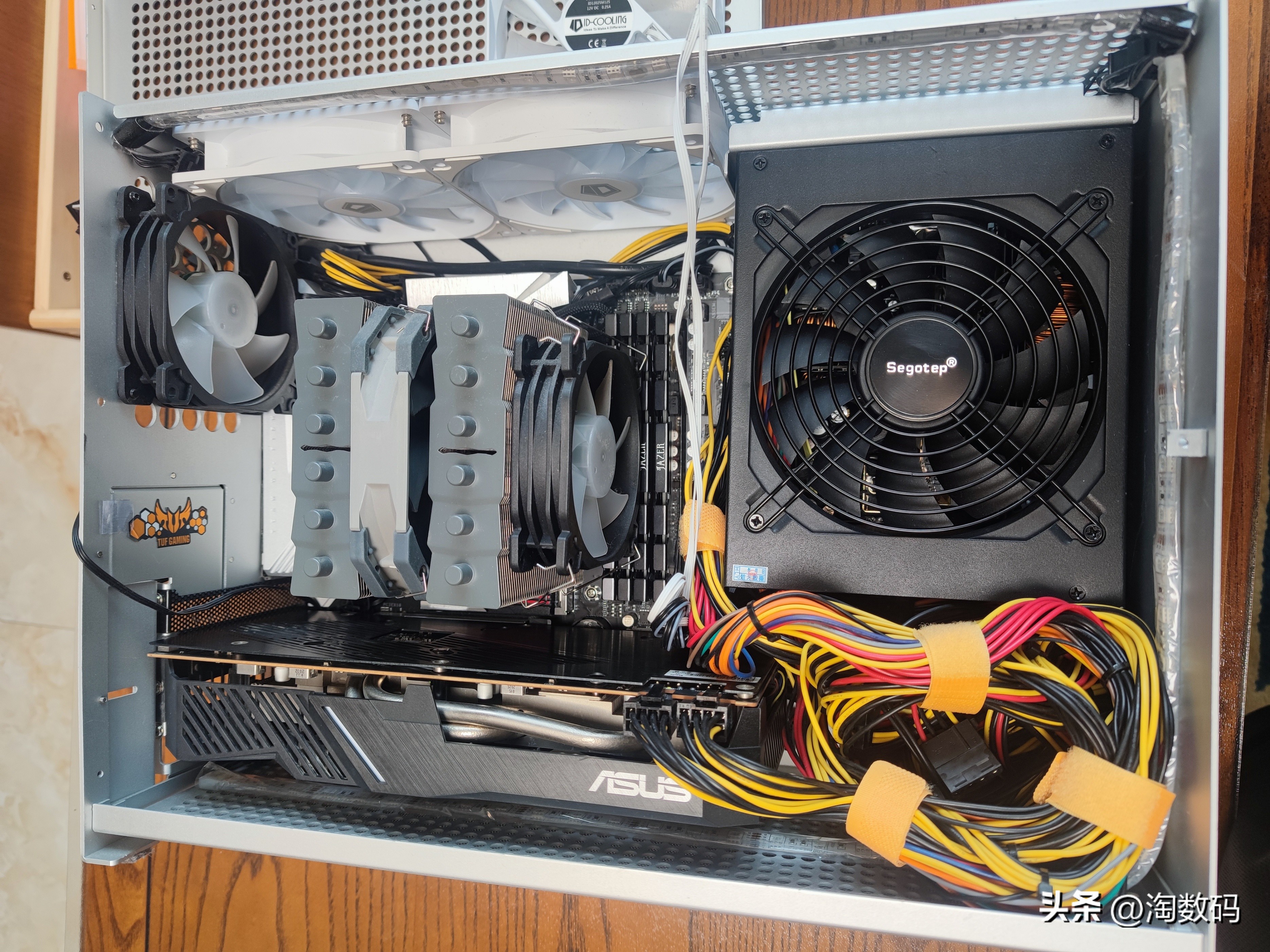 头铁矿卡配矿电:¥666块华硕RX5700+¥109块鑫谷金牌1250W装个机