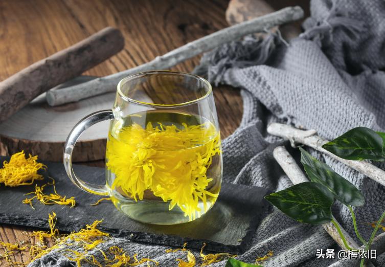 夏天喝哪一种菊花茶比较好,夏天清火菊花茶