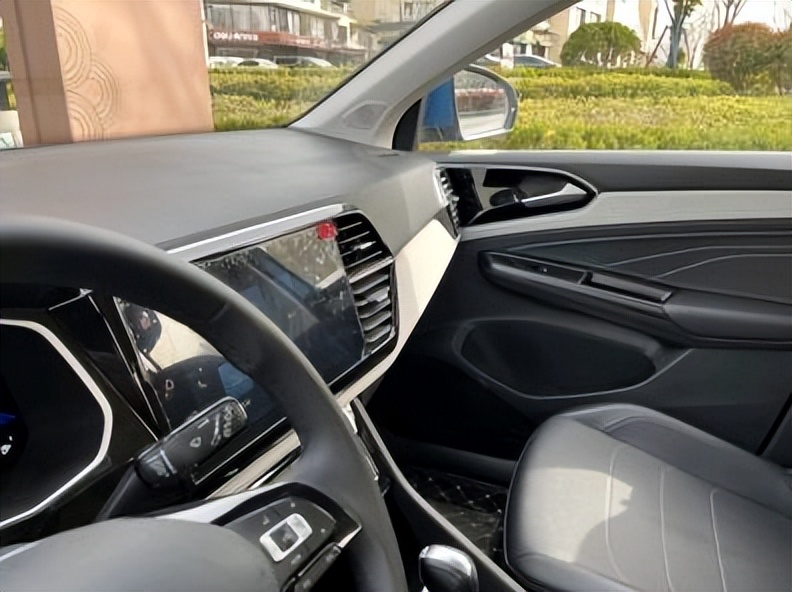 夏季多雨，说下这雨季用车我们捷达VS5要注意的事项