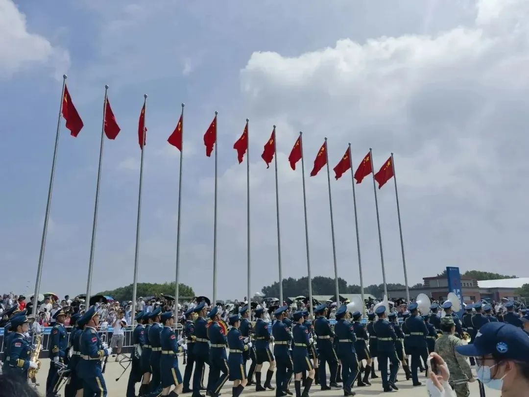 追梦空天凌云志振翅鸿雁赋能时——首都师范大学附属中学育鸿学校