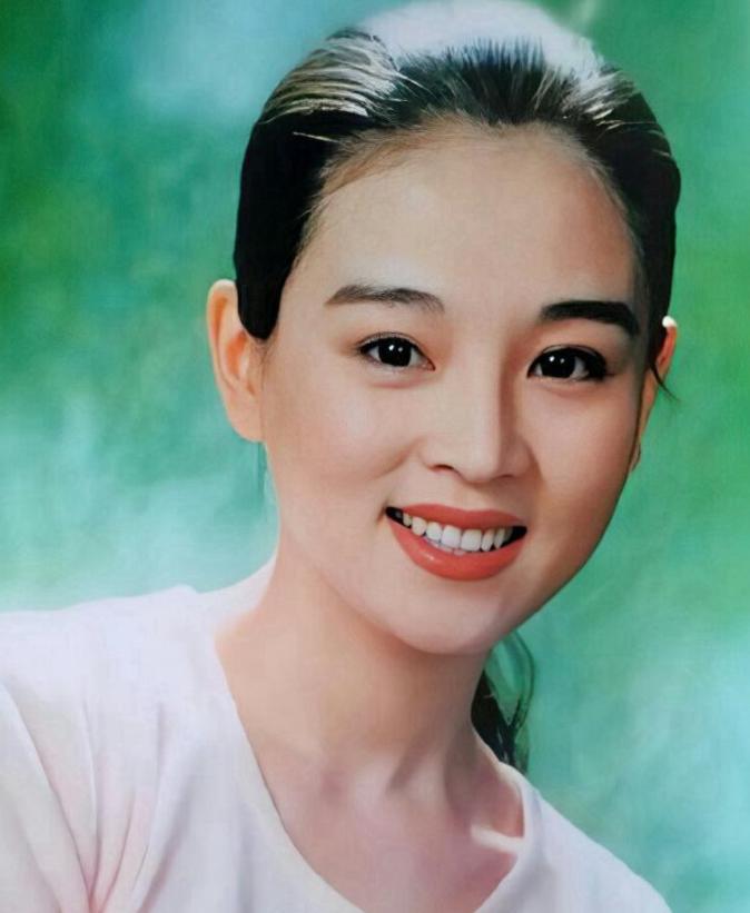 当红时为爱息影赵明明,赵明明版赵飞燕后来为什么失宠