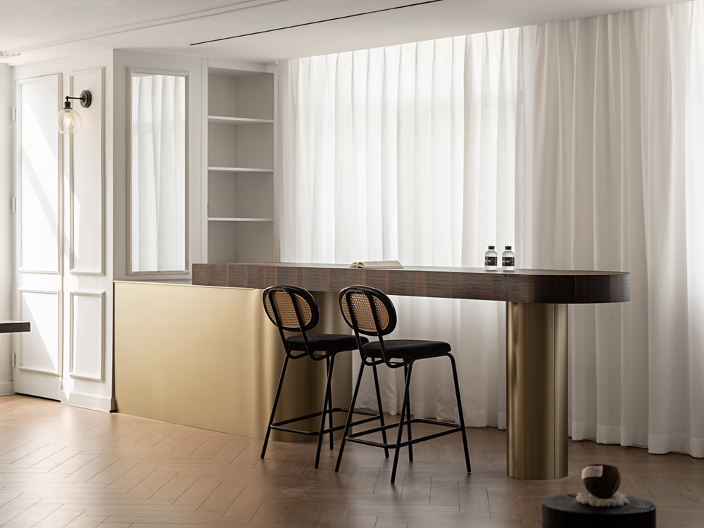 熙攘老街中的“后花园”大巭服饰深圳办公设计欣赏