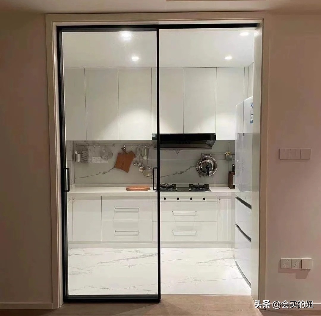 厨房吊轨推拉门如何挑选,厨房推拉门怎么把吊轨改地轨