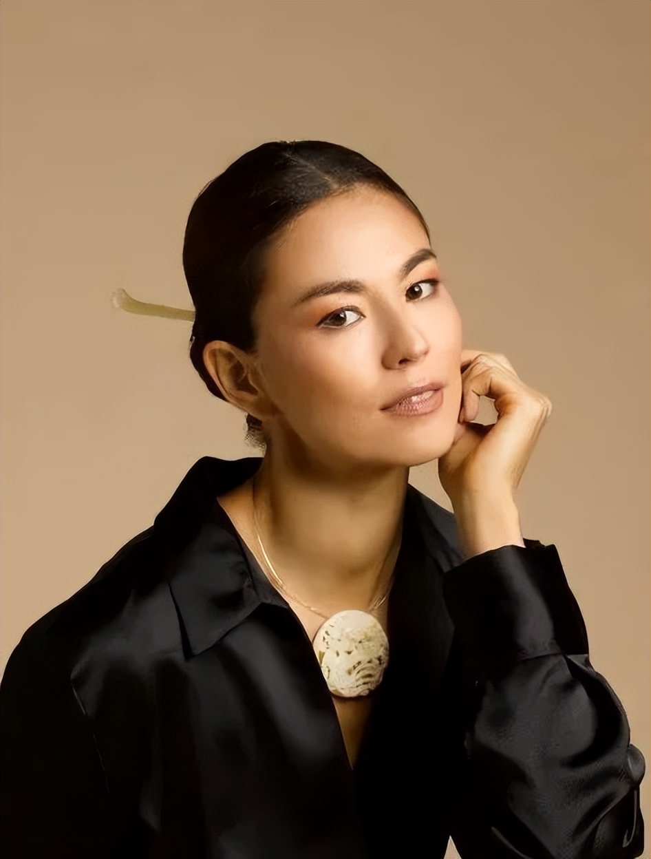 谭松韵关晓彤金鹰节,关晓彤谭松韵红毯走秀