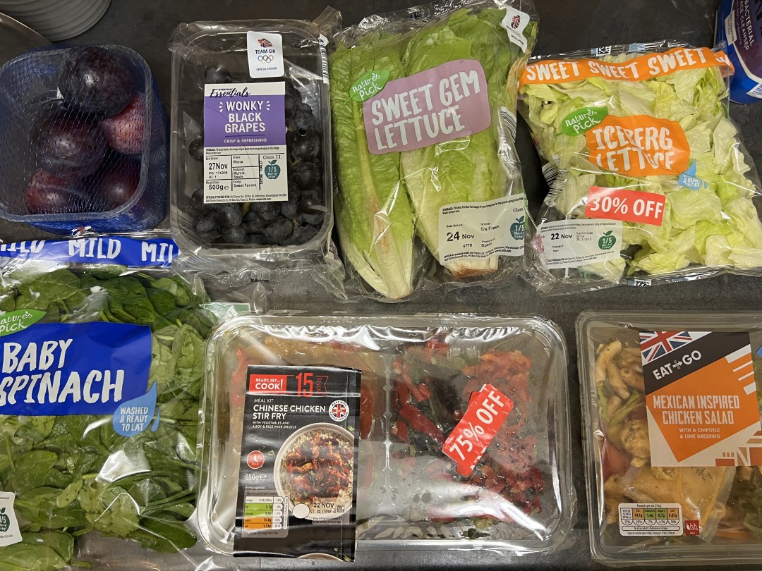 95后团子在英国：考研两战上岸，出国当教师志愿者，遭流浪汉打劫