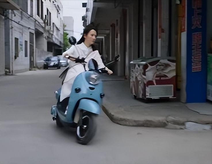 破冰行动蔡永强帮李飞摆平,破冰行动中李飞开的车是自己的吗