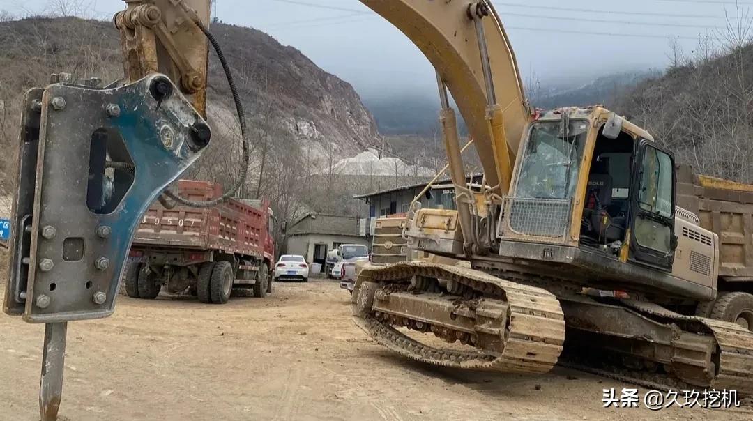 挖掘机师傅换个什么行业好,挖掘机师傅找工作有什么要求
