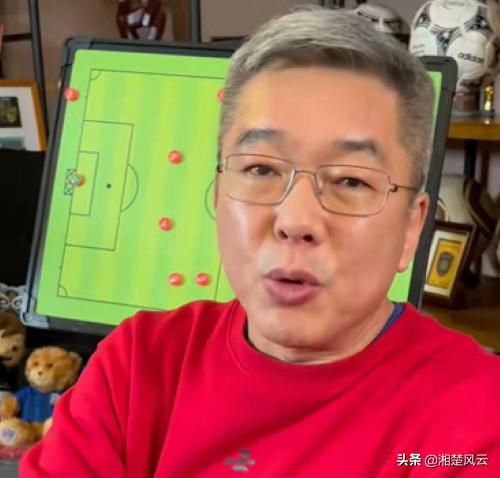 国足输给越南后球迷真实反应,足球媒体人评价国足输越南