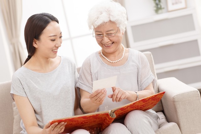 小叔子结婚买三金，婆婆让我一起去，没想到竟是为了给我也买一套