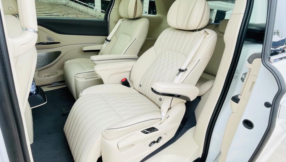 24款岚图梦想家mpv试驾,全球首款新能源mpv岚图梦想家