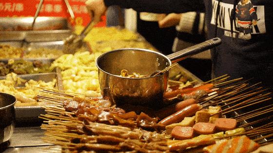 山东淄博井喷视频,五一淄博旅游有多火