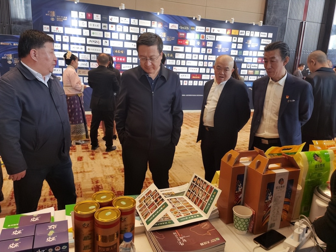 内蒙古驻京办助推“蒙”字标走进“味道北京”美食榜颁奖盛典