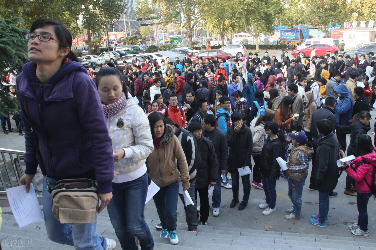 做金融销售一年能挣多少,干金融销售一个月能拿多少