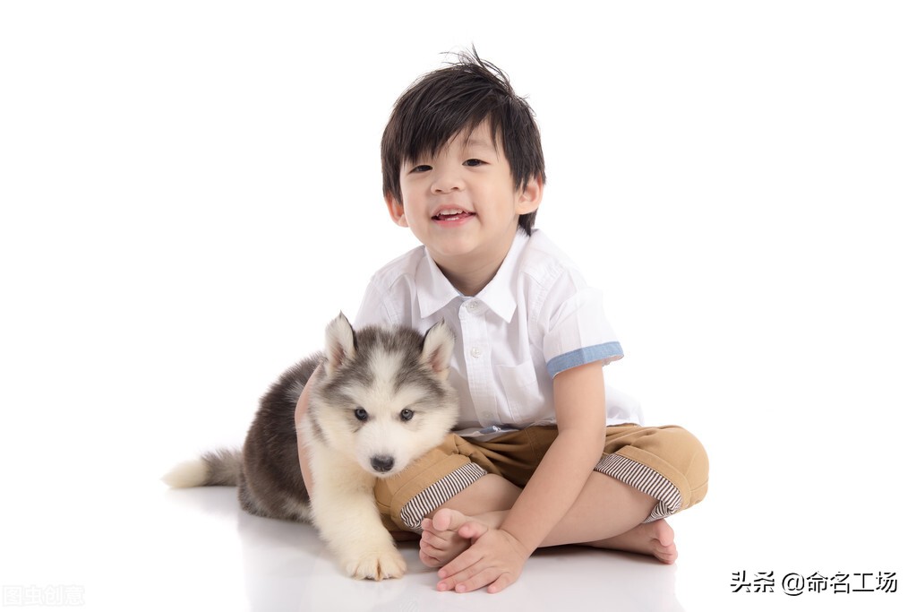 男孩起名阳刚霸气高贵的名字,今年流行的男宝宝名字大全