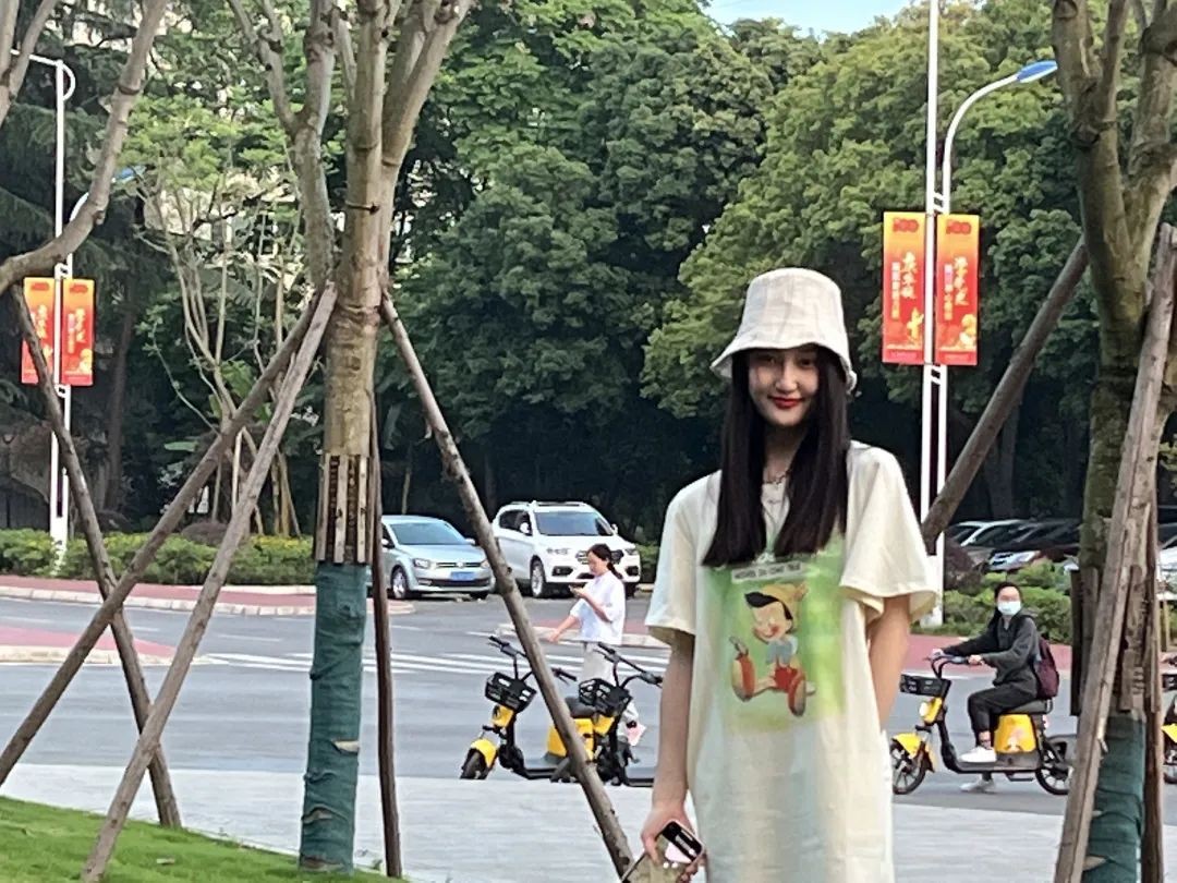 “研”值爆表！四川“女神团”爆火：5人全部上岸名校，来自同一所大学！