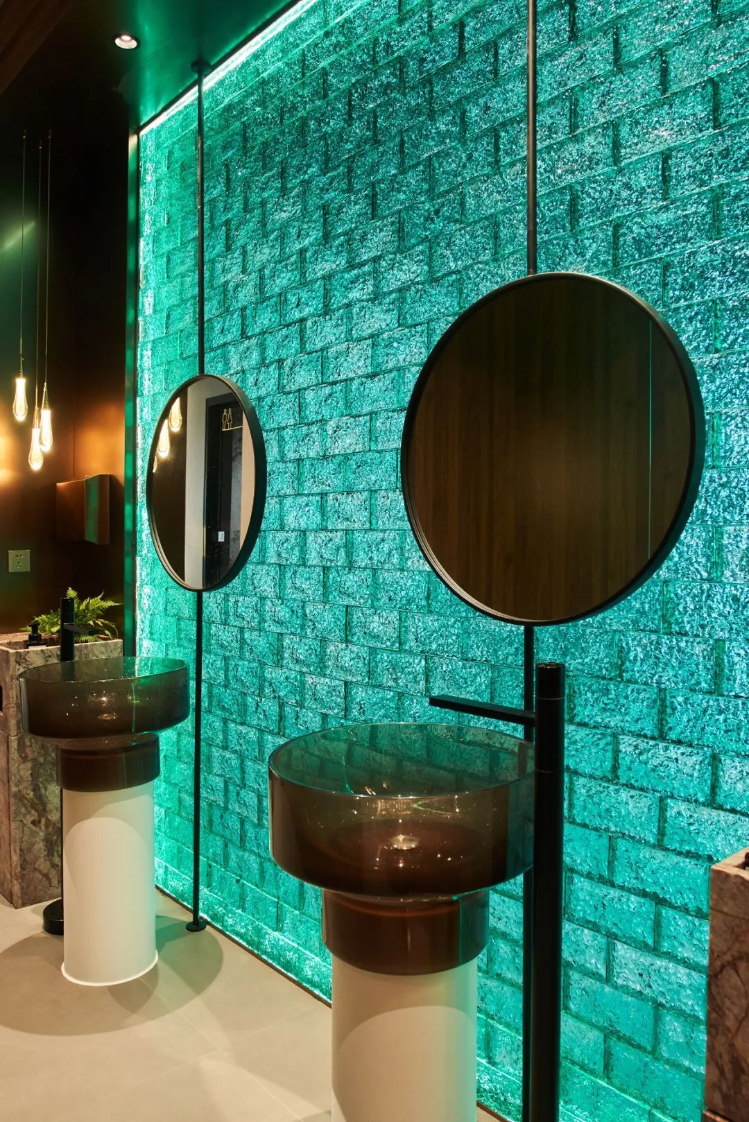 探寻“无垠石境”：透过逆势升级的展厅，读懂一个品牌