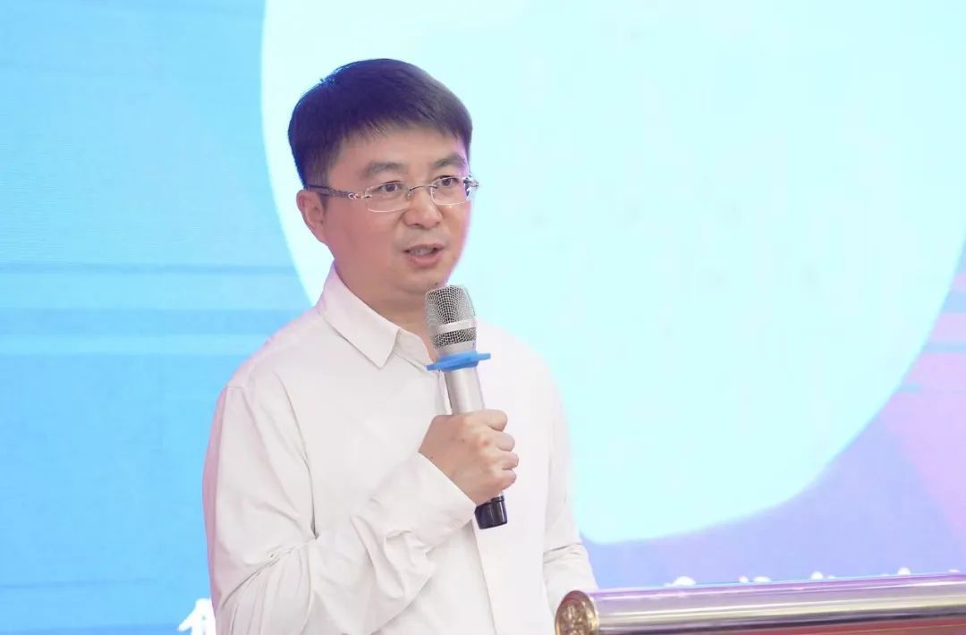 再出发、育新人，长水教育表彰101个先进集体和个人