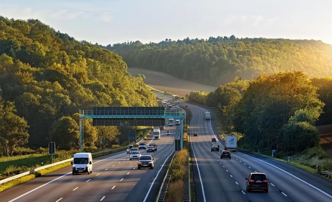 高德和百度地图哪个更加准确？老司机：到市区外，差距不是一般大