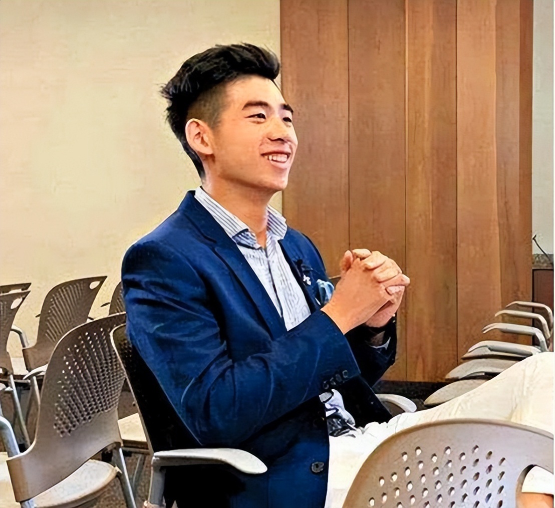 何超盈婚后低调,何超盈几岁结婚