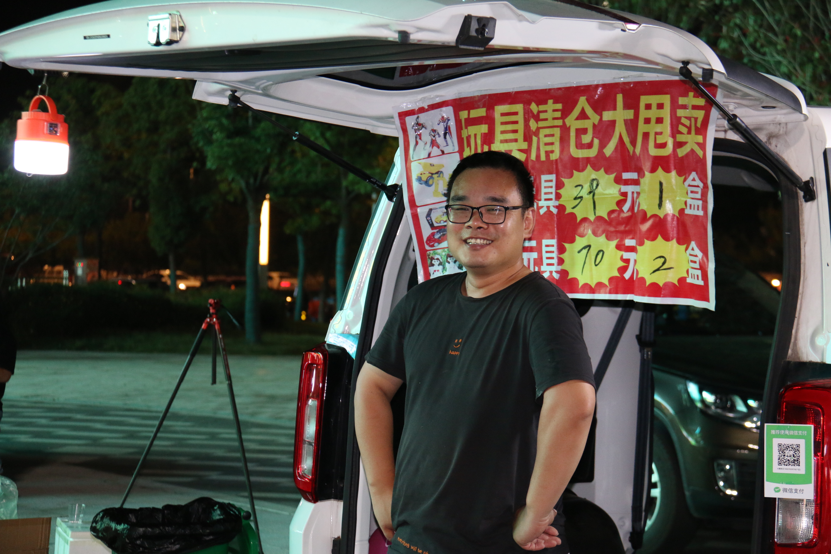 不想上班的的年轻人都在干嘛,现在的年轻人都不努力工作