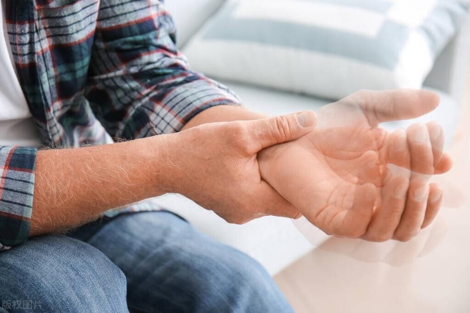 饿了就心慌手抖腿软但没有低血糖,一饿就心慌手抖和胃有关系吗