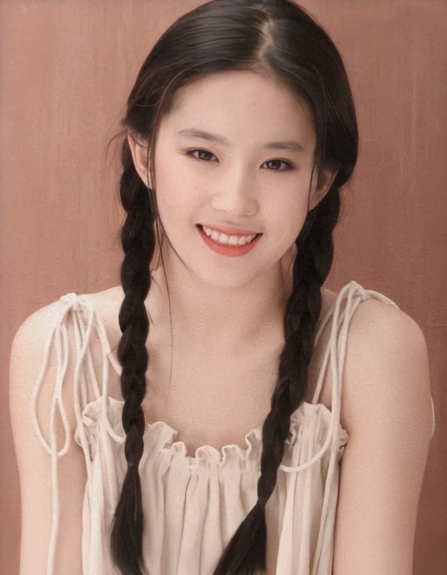 什么叫一张嘴毁了脸蛋,金晨和袁姗姗谁漂亮