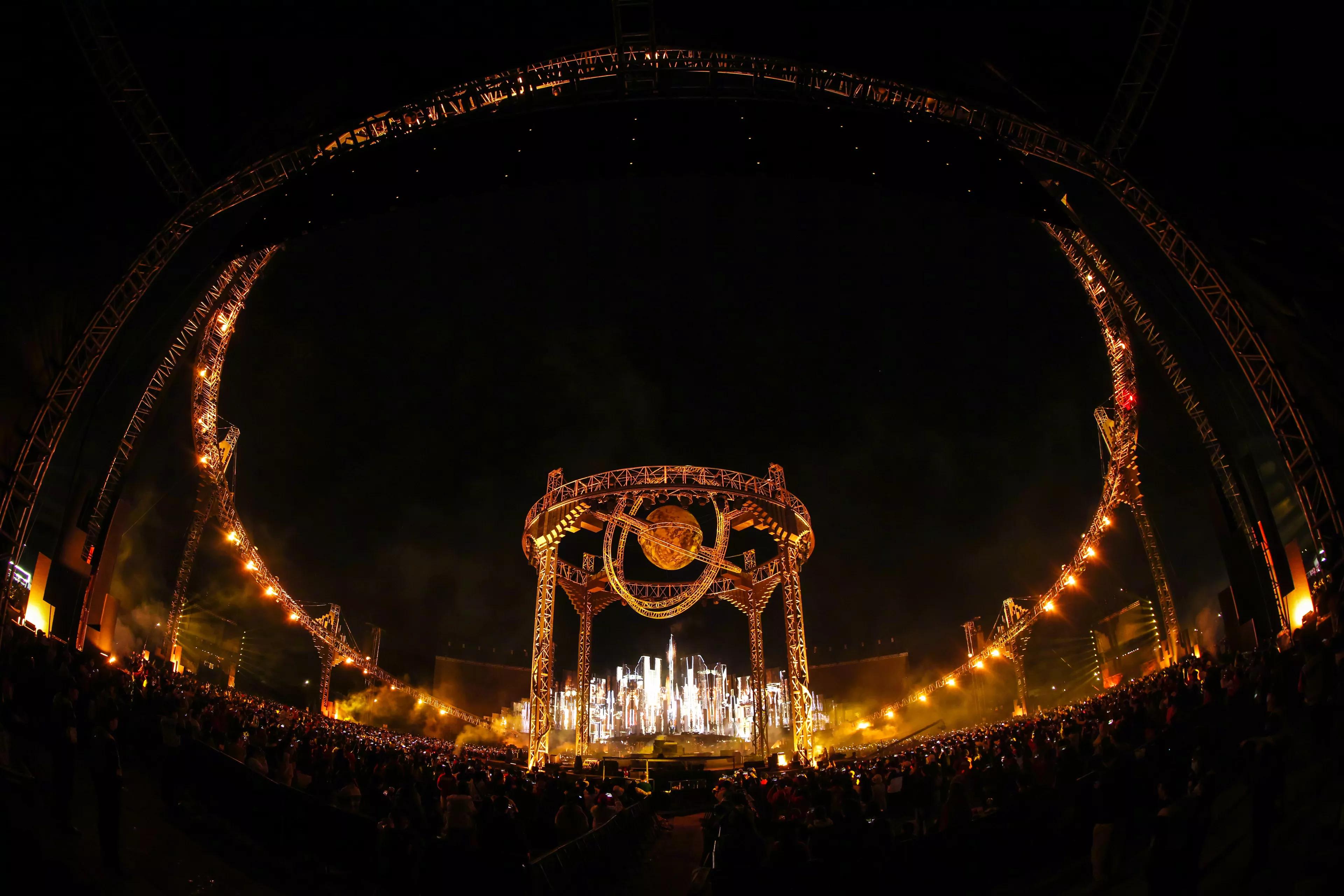 华晨宇演唱会抢票两人,华晨宇武汉站演唱会时间