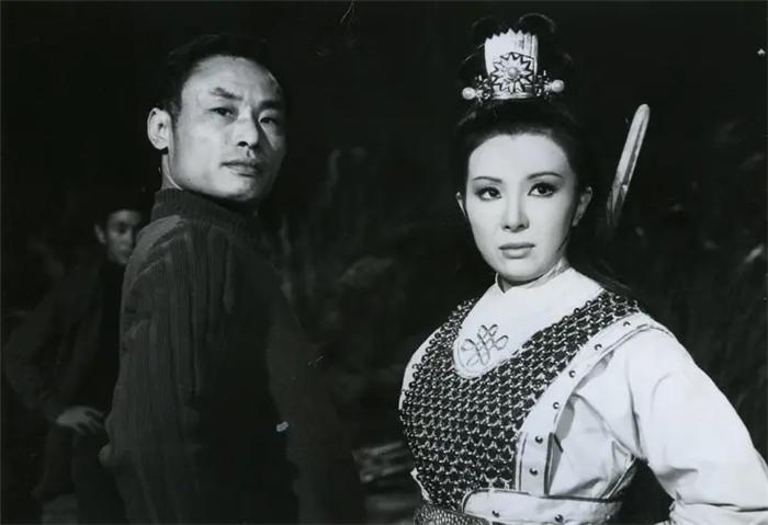 香港影坛8对父子组合：王天林桃李满天下，歌手王杰也是星二代