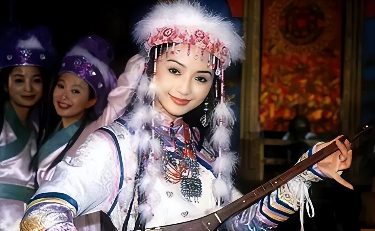 刘嘉玲遭绑架，王志文险被封杀，2000年的娱乐圈一瓜接一瓜！