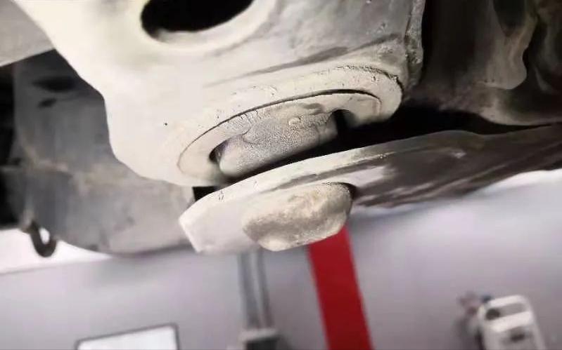 12款经典gl8车身翻新,怪兽修车老车翻新