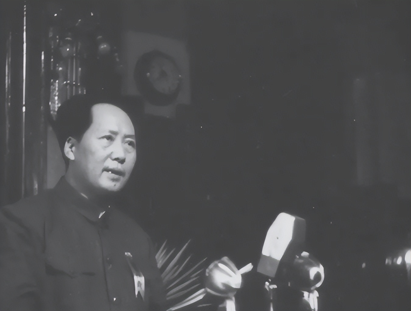 乌克兰悲剧从根上警醒中国，我们再次深刻认识到毛主席的伟大格局